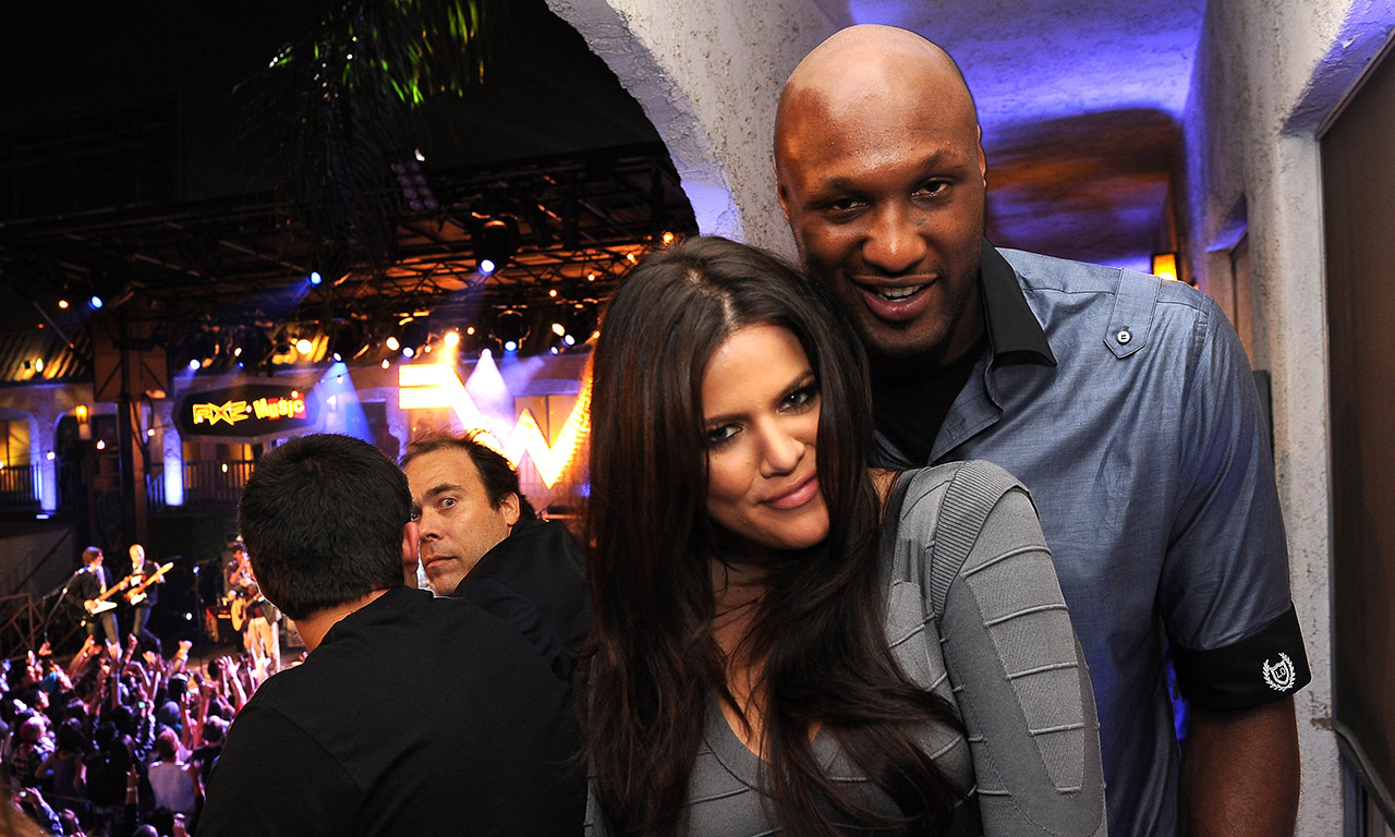 宣布将与时 宣布将与时